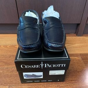 Men’s slip on style loafers shoes.